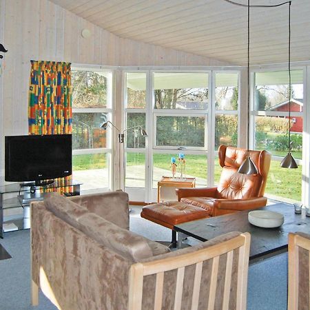 3 Bedroom Cozy Home In Farvang Екстер'єр фото